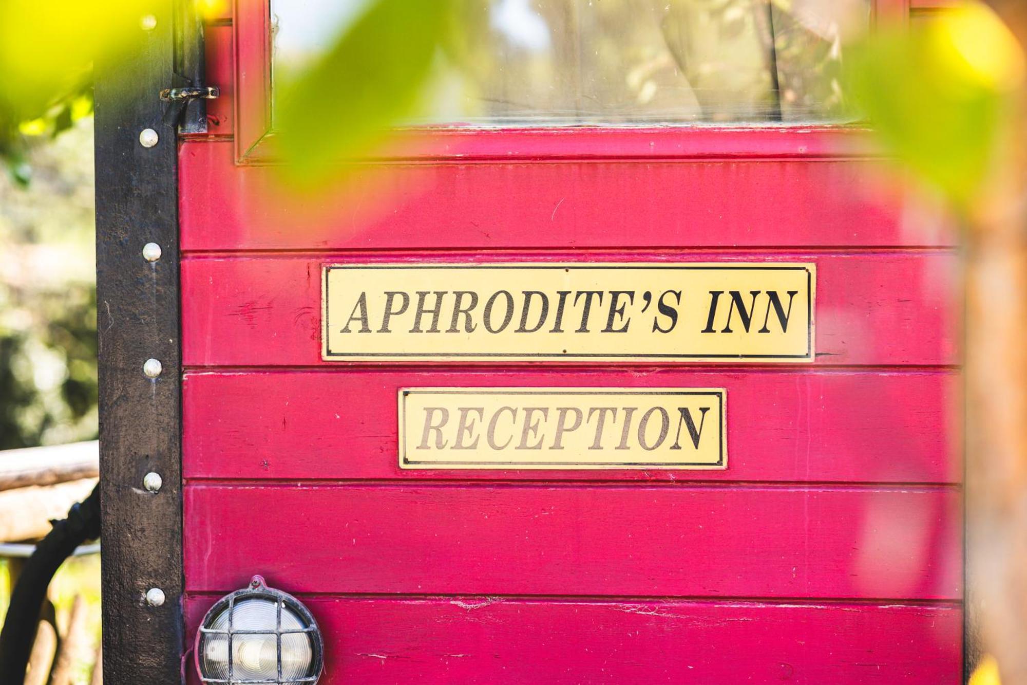 Aphrodite'S Inn Kalavrita Exterior photo
